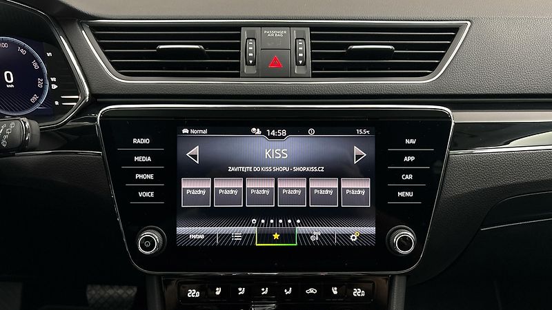 Škoda Superb 2.0 TDI DSG L&K Combi - fotka 11 z 34