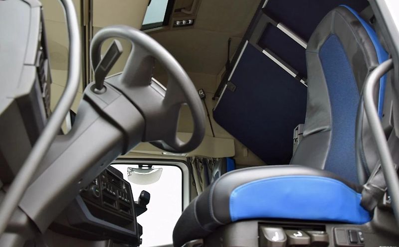 Volvo FH (2023) 500 tahač EURO 6 - fotka 14 z 22