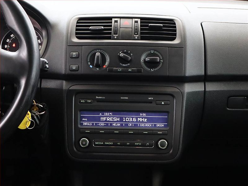 Škoda Fabia (2010) Ambition Plus 1.2 TSI - fotka 9 z 13