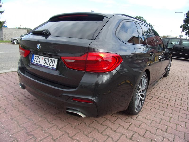 BMW Řada 5 (2019) 530D NAVI ALU NAVI M-PACKET - fotka 9 z 48
