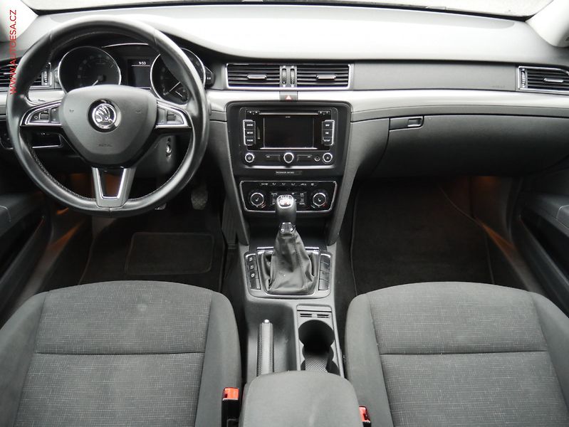 Škoda Superb (2013) 2.0 TDi 4x4, ČR, Bixen, navi - fotka 8 z 21