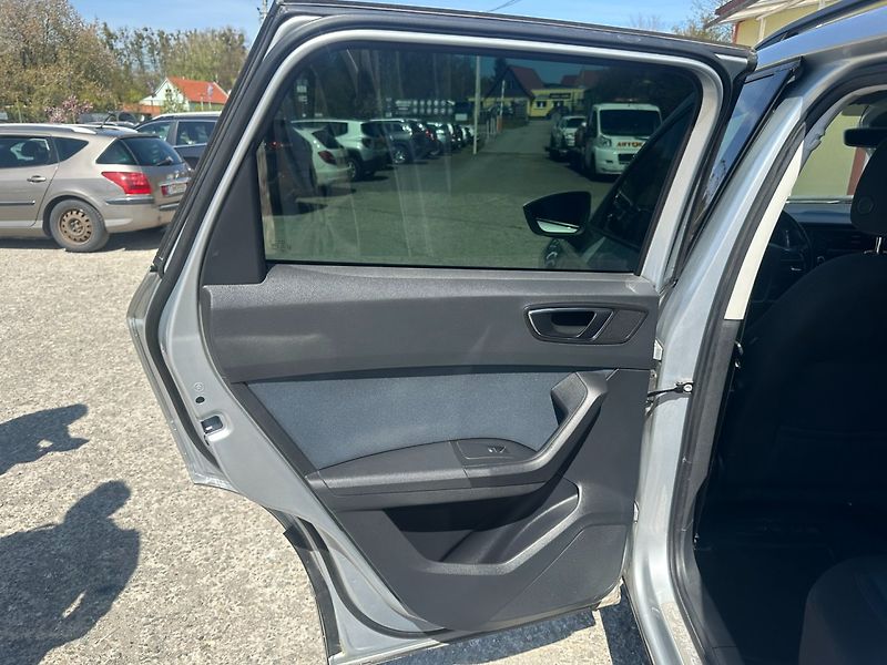 Seat Ateca 1.6 TDi 85kW/1MAJ/Kamera - fotka 14 z 31