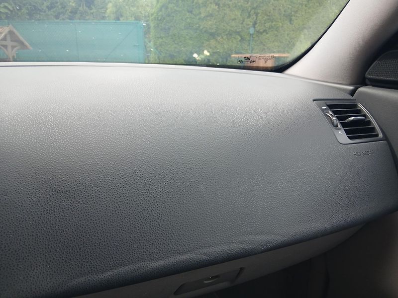 Volvo C30 2.0D DIGI AC - fotka 26 z 32