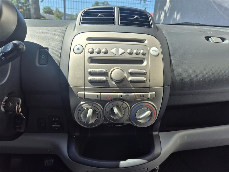 Daihatsu Sirion 1,0 i 51Kw Klima ALU - fotka 22 z 26