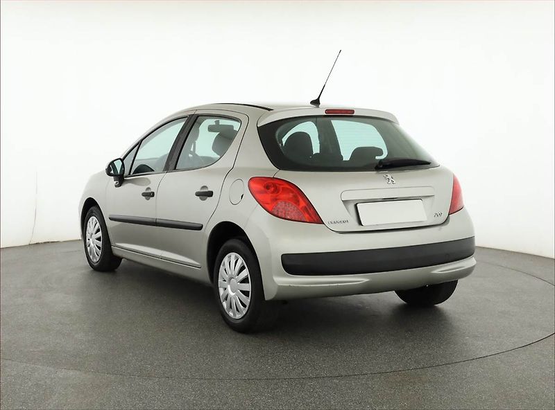 Peugeot 207 (2006) 1.4, v provozu - fotka 4 z 12