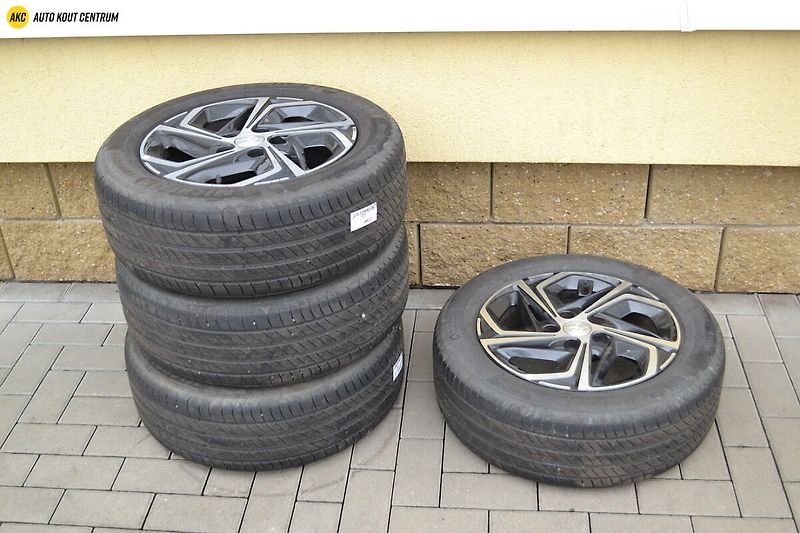 Hyundai i30 1.0T-GDI COMFORT ALU16 - fotka 47 z 48