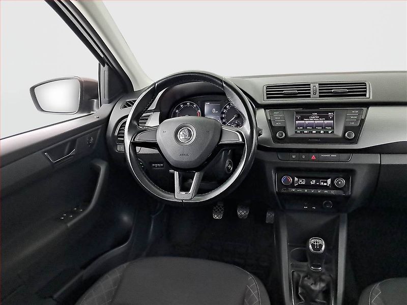 Škoda Fabia (2016) Style 1.2 TSI, ČR,1.maj - fotka 7 z 14