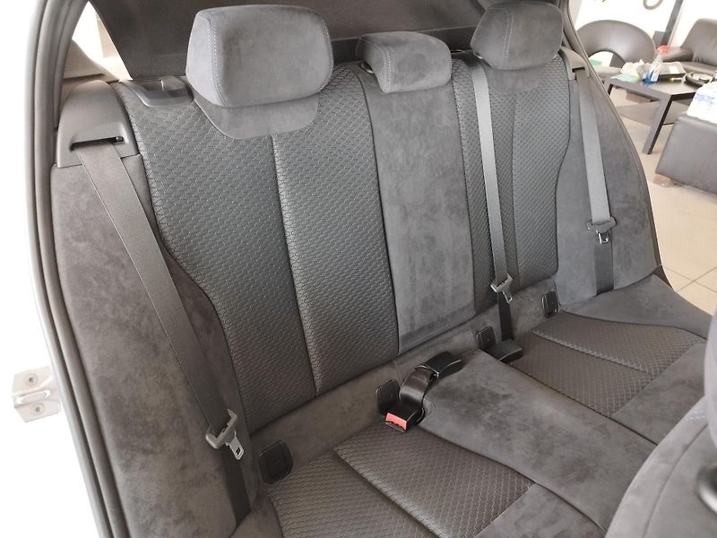 BMW Řada 1 (2017) 120I,135KW,MANUÁL.ALU,NAVI - fotka 13 z 29