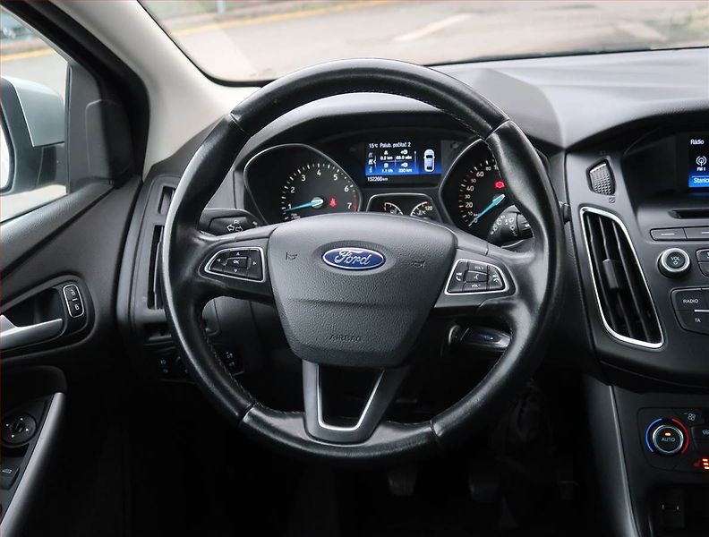 Ford Focus (2016) 1.0 EcoBoost, Serv.kniha - fotka 15 z 18