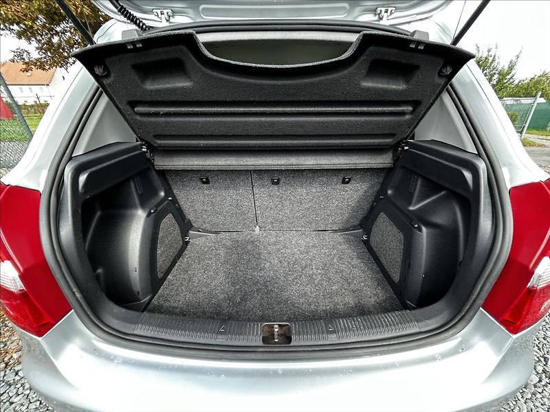 Škoda Fabia 1,4 i 63kW 75t km  Klima,Isofi - fotka 34 z 50
