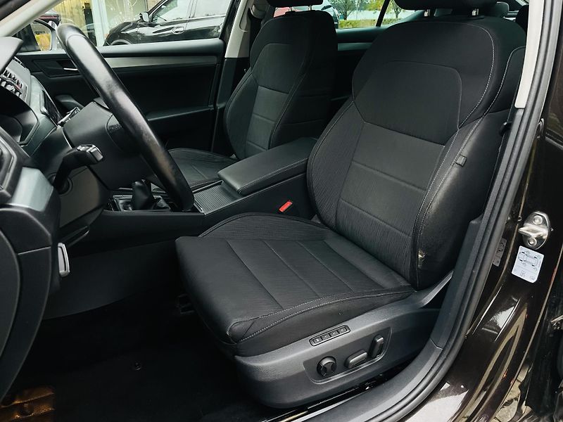Škoda Superb 1.4TSI 1.MAJITEL KAMERA VÝHŘEV - fotka 29 z 48