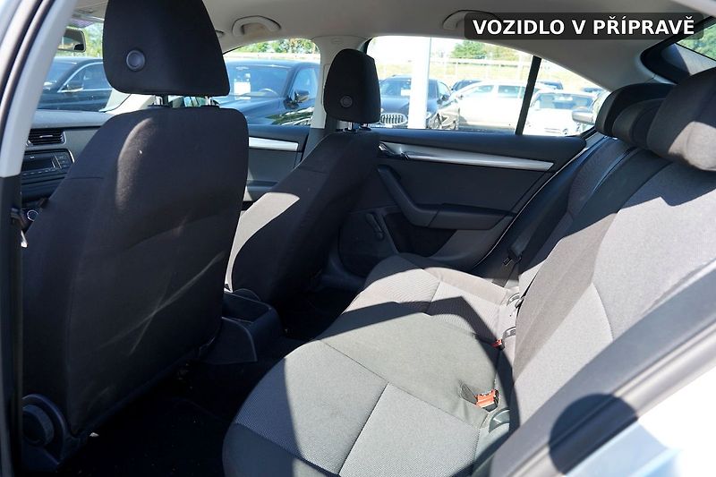 Škoda Octavia 1.2 TSI/90 PS/ČR/1.majitel - fotka 8 z 12