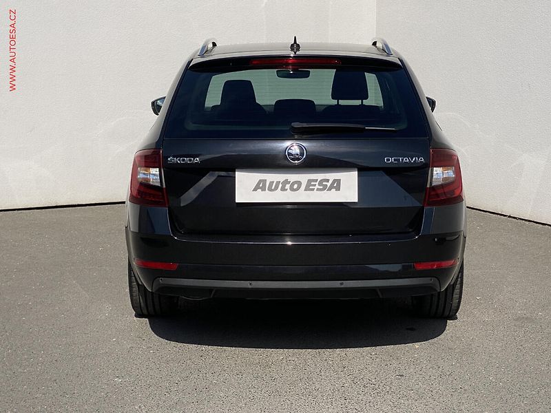 Škoda Octavia (2019) 1.5 TSi, Soleil, LED, navi, - fotka 5 z 19