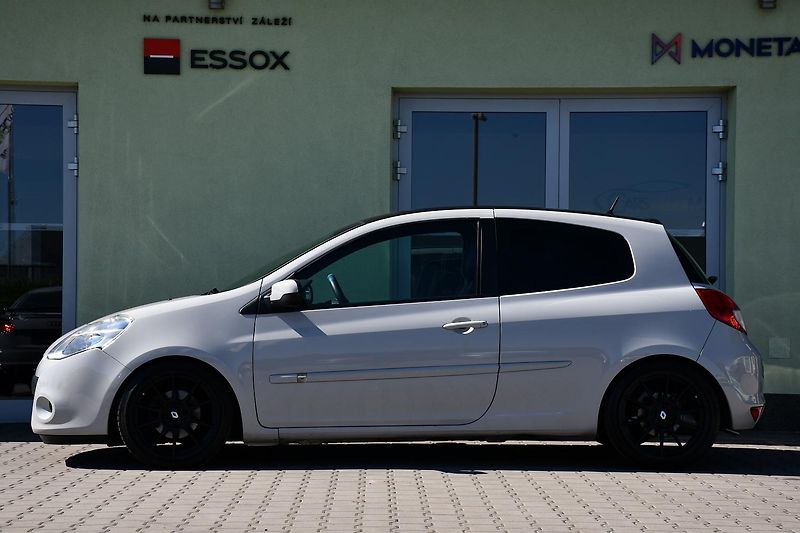 Renault Clio 1,2i 55KW 2xKOLA  - fotka 3 z 36