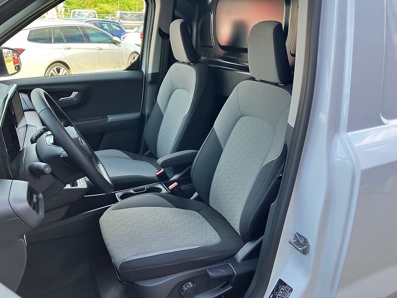 Ford Transit Courier (2025) VAN Limited L1, 43 kWh Elektro - fotka 22 z 34