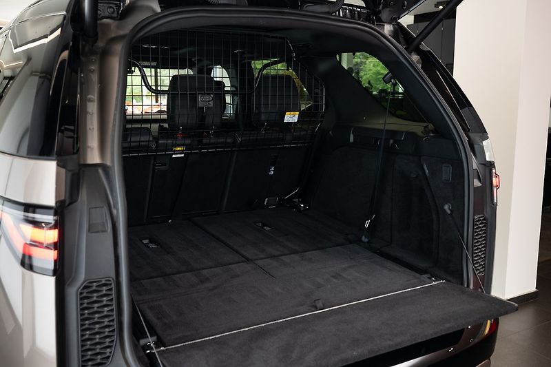 Land Rover Discovery D300 SE Approved/7 míst/ - fotka 23 z 27