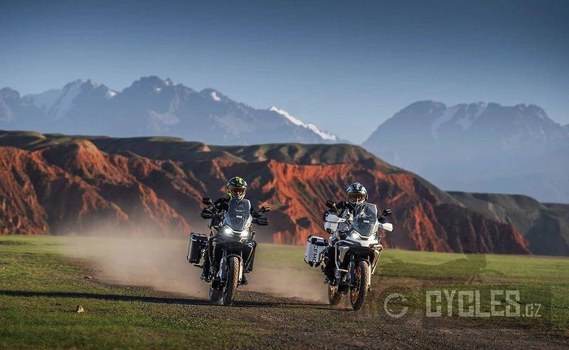 CFMOTO (2026) 700 MT Adventure - fotka 6 z 12