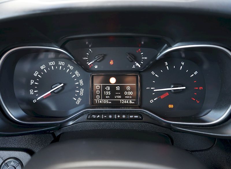 Citroën Berlingo (2019) BlueHDi 130 S&S Shine - Webast - fotka 13 z 30