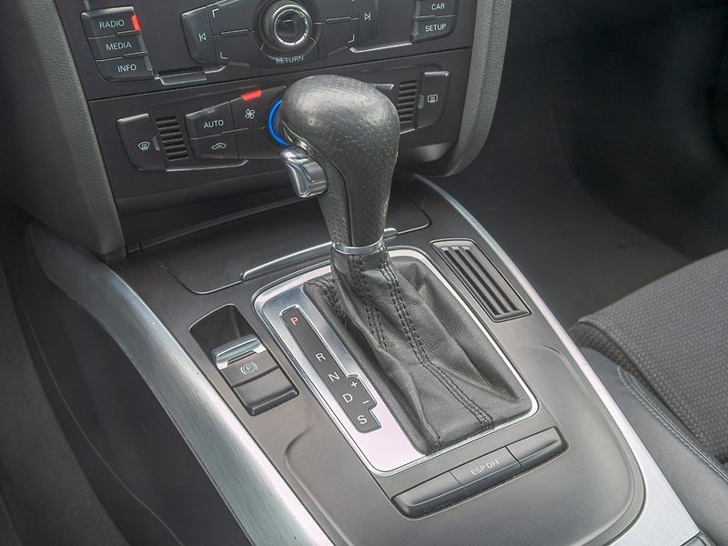 Audi A4 (2008) 2.0TDI 105KW Sline – ROZVODY - fotka 29 z 45