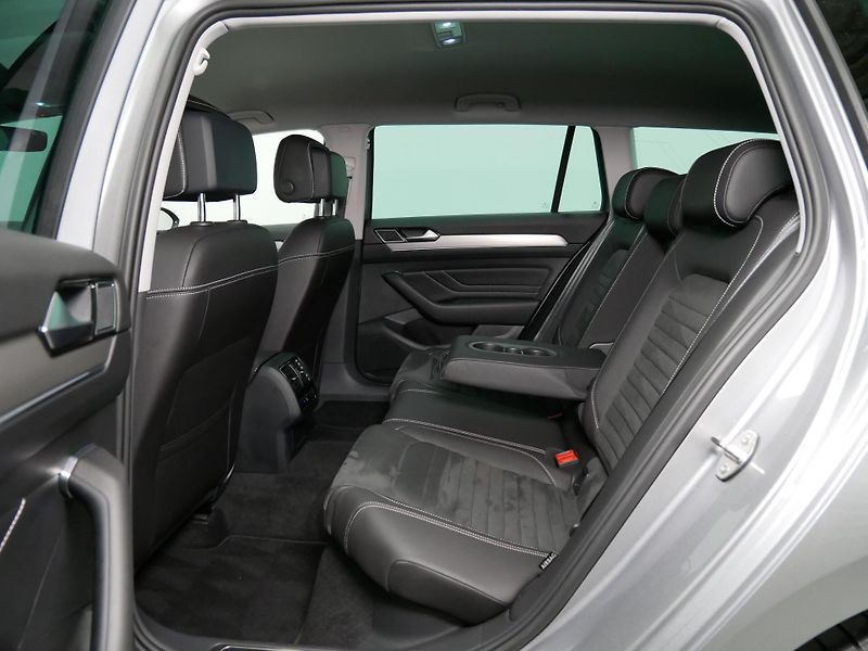 Volkswagen Passat - fotka 7 z 25