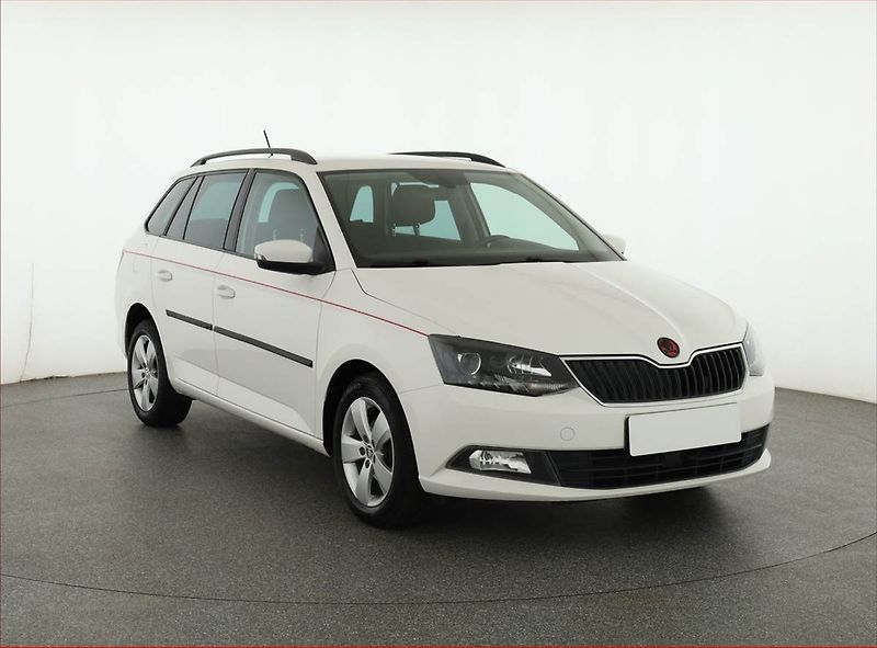 Škoda Fabia (2017) 1.2 TSI, Park. senzory - fotografie inzerátu