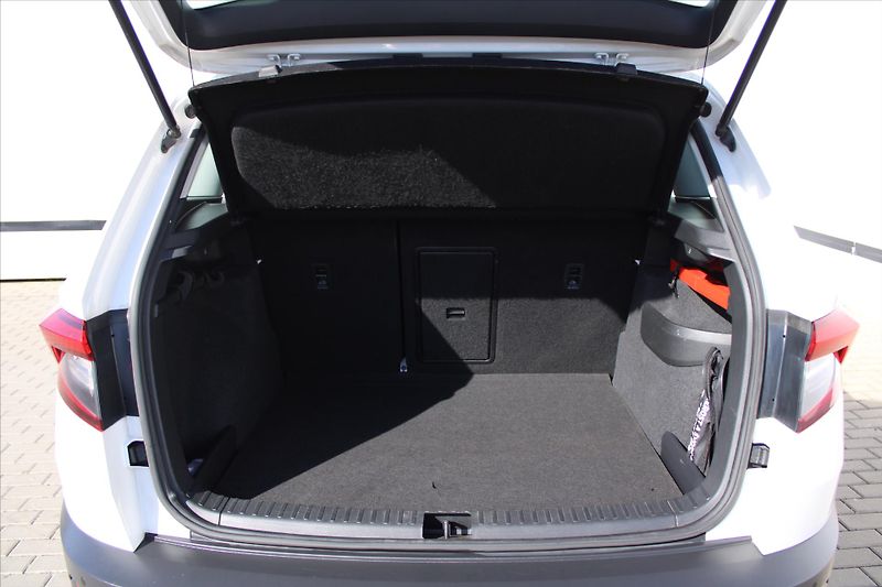 Škoda Karoq 2.0 TDI 110kW DPH ČR - fotka 11 z 27
