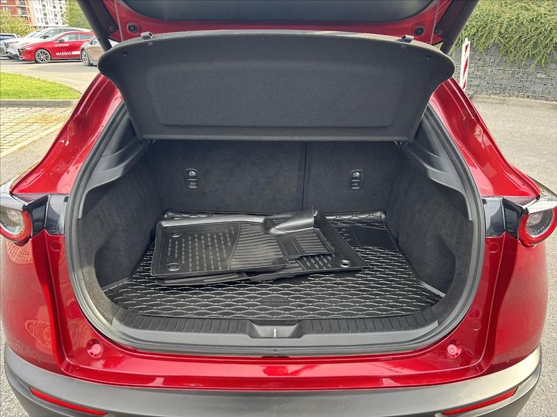 Mazda CX-30 2,0 i 137kW AT GT Plus CARPLAY - fotka 13 z 47