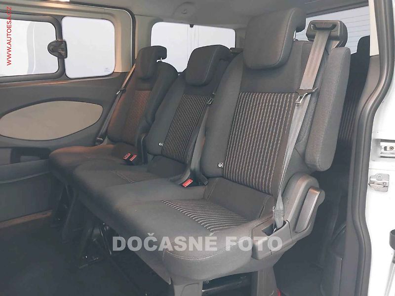 Ford Tourneo Custom (2016) 2.0TDCi, Trend, AC - fotka 11 z 13