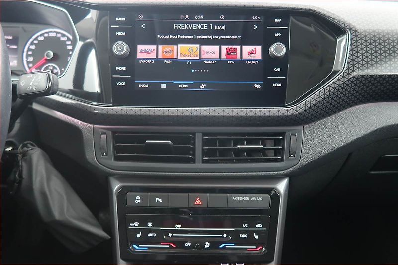 Volkswagen T-Cross (2022) R-Line 1.0 TSI, Tempomat - fotka 12 z 17