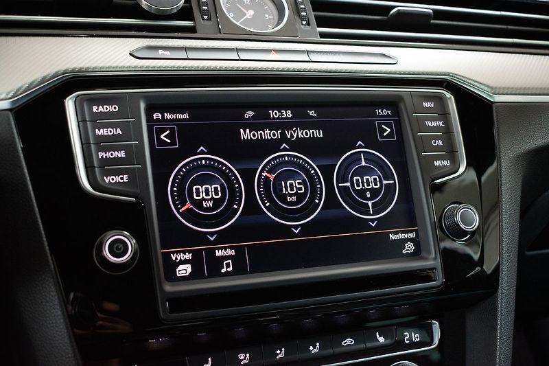 Volkswagen Passat 2.0 Bi-TDI R-LINE*N.TOPENÍ*ACC - fotka 29 z 40