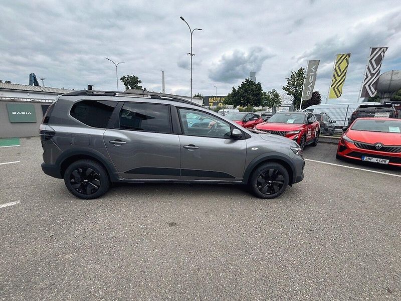 Dacia Jogger (2026) Expression TCe 110 7 míst - fotka 6 z 11