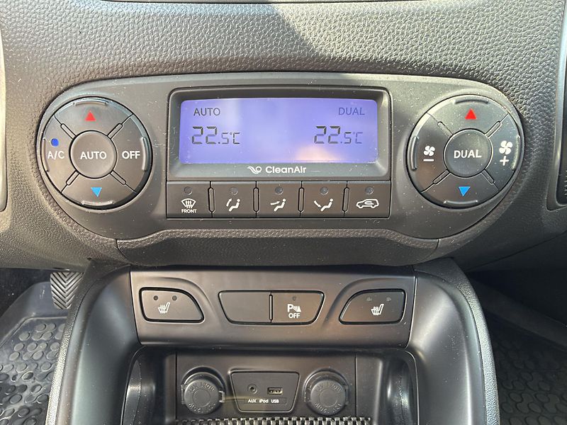 Hyundai ix35 1.7CRDI-85KW,4x KOLA NA ZIMU - fotka 16 z 21