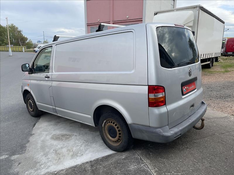 Volkswagen Transporter T5*1,9 TDI*3 místný*tažné*zahr - fotka 7 z 24