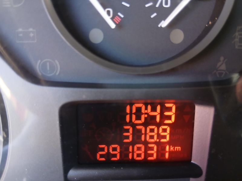 Citroën Berlingo 1.6 HDI, ALU - fotka 18 z 31