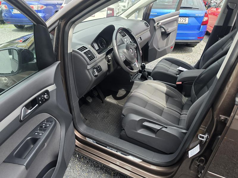 Volkswagen Touran 1.2 TSI 7 Míst Match - fotka 13 z 20