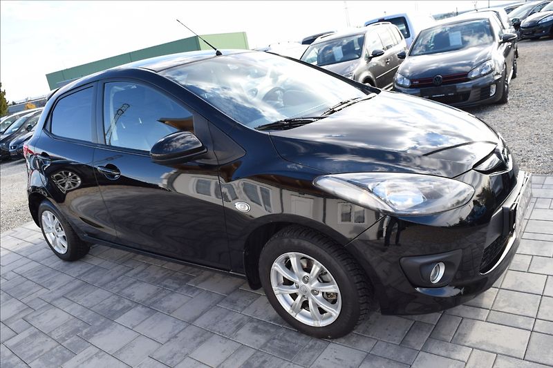 Mazda 2 1,5 MZR 76KW VÝHŘEV KLIMA - fotka 4 z 38