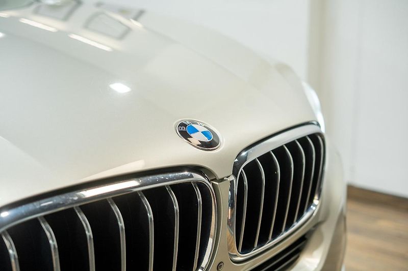 BMW X5 40e 2.0 180 kW xDrive - fotka 44 z 49
