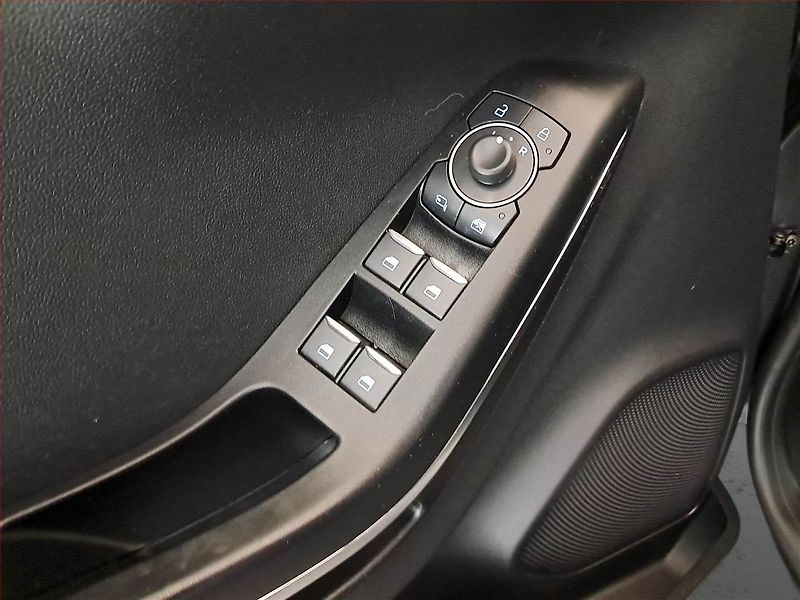 Ford Puma (2023) ST-Line 1.0 EcoBoost mHEV, ČR - fotka 15 z 17