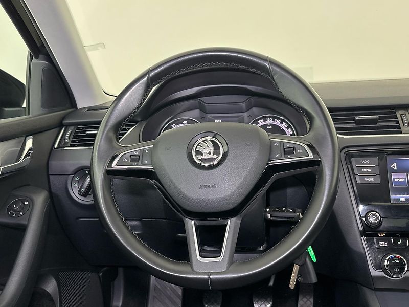 Škoda Octavia Ambition - fotka 18 z 28