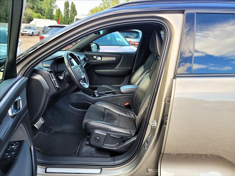 Volvo XC40 T4 PHEV R-design kůže,kůže - fotka 9 z 49
