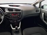 Kia Ceed (2013) 1.6 GDI, nová STK - náhled 8