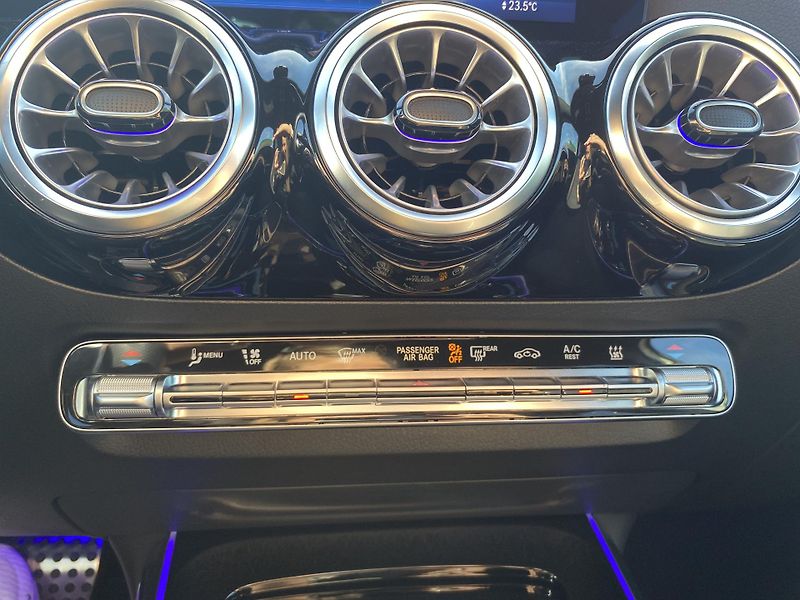 Mercedes-Benz GLA GLA 250e AMG - fotka 26 z 28