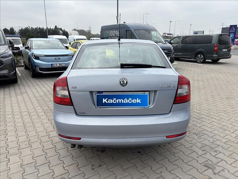 Škoda Octavia 1,9 TDI 77kW Ambiente - fotka 4 z 30