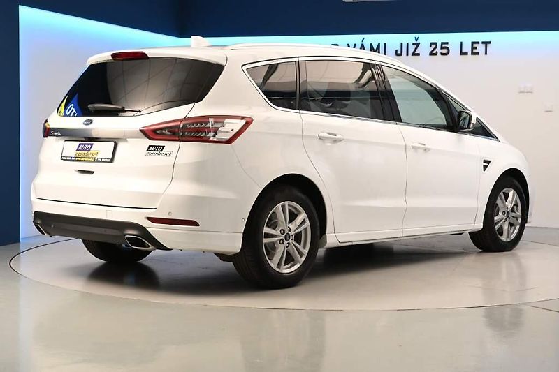 Ford S-MAX (2020) 2.0 140 KW LED SONY ACC 8AT EC - fotka 5 z 37