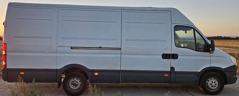 Iveco Daily (2011) 35S13, L4H2 MAXI do 3,5t - fotka 4 z 6