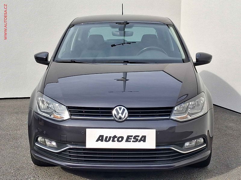 Volkswagen Polo (2015) 1.4 TDi, Lounge - fotka 2 z 18
