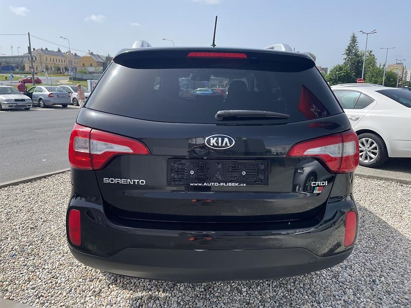 Kia Sorento 2,2 CRDi/145kW 4x4 - Automat - fotka 6 z 64