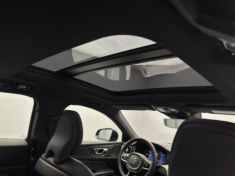 Volvo S60 B5 AWD ULTIMATE CZ 1.maj - fotka 29 z 48