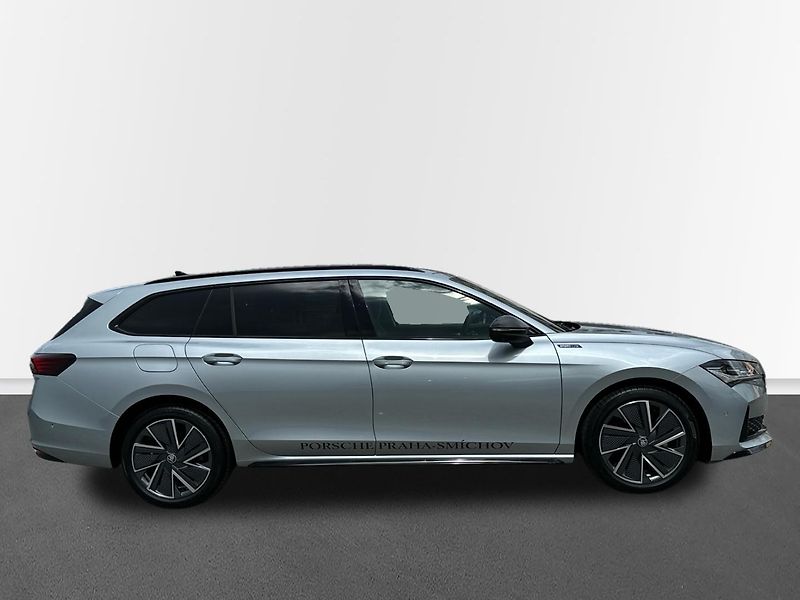 Škoda Superb Combi Sportline 2,0 TDI 110kW - fotka 7 z 17