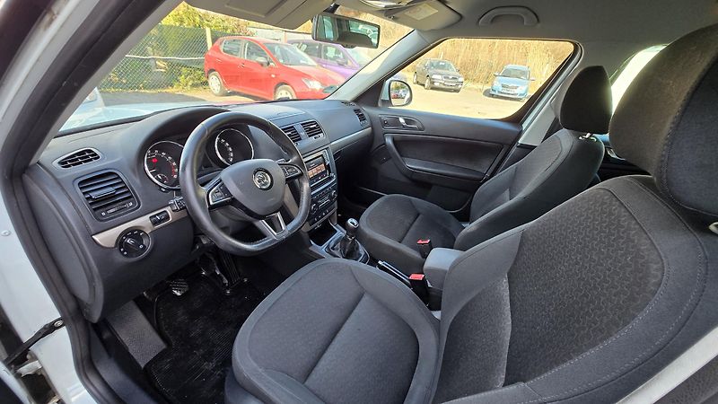 Škoda Yeti 2.0TDI ELEGANCE 4x4*ZADÁNO* - fotka 24 z 41